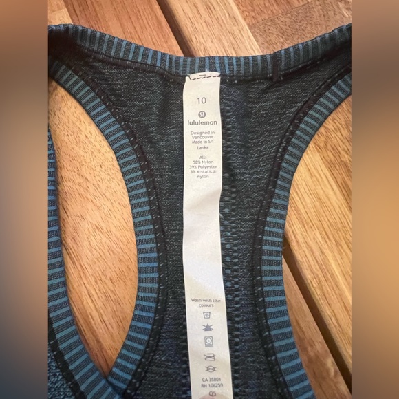 Lululemon tank top - Picture 3 of 3